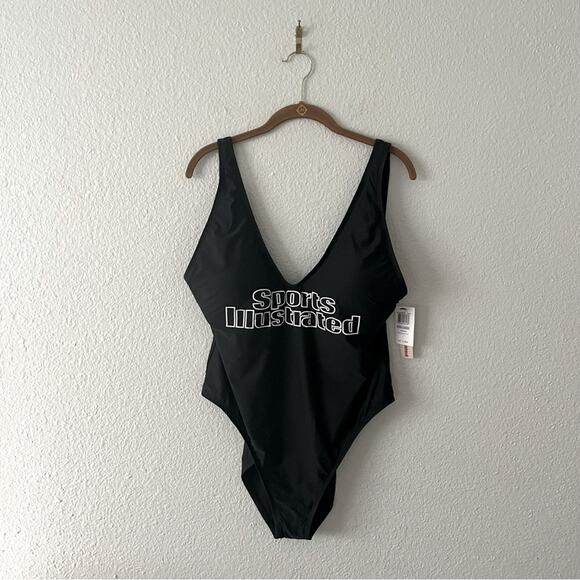 Sports Illustrated Plus Sized One Piece Black and White NWT - Picture 1 of 4